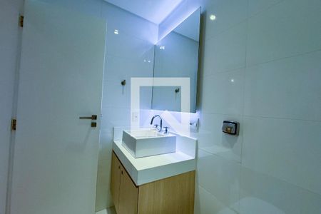 Apartamento à venda com 100m², 2 quartos e 2 vagas Apartamento à venda com 100m², 2 quartos e 2 vagasBanheiro