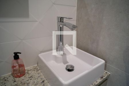 Apartamento para alugar com 72m², 2 quartos e sem vagaBanheiro