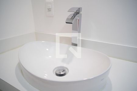 Apartamento para alugar com 72m², 2 quartos e sem vagaBanheiro