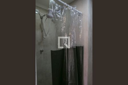 Banheiro de kitnet/studio para alugar com 1 quarto, 27m² em Lapa, São Paulo