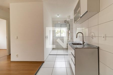 Cozinha de apartamento para alugar com 2 quartos, 42m² em Jardim São Savério, São Paulo