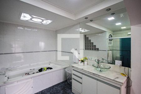 Casa à venda com 300m², 3 quartos e 2 vagasBanheiro da Suíte