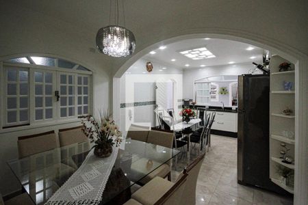 Casa à venda com 300m², 3 quartos e 2 vagasCozinha