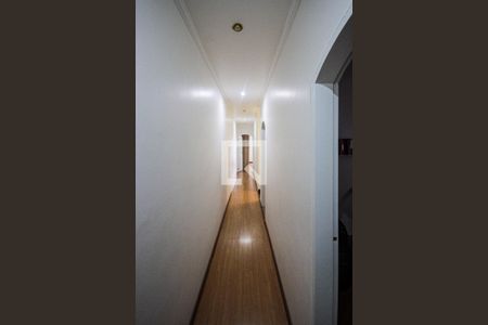 Casa à venda com 300m², 3 quartos e 2 vagasCorredor dos Quartos