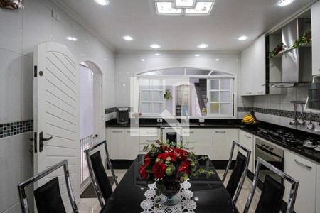Casa à venda com 300m², 3 quartos e 2 vagasCozinha