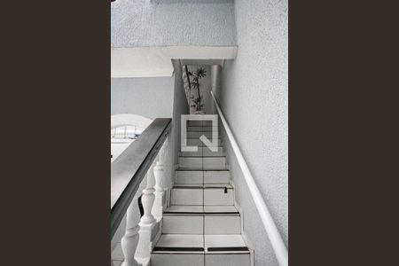 Casa à venda com 300m², 3 quartos e 2 vagasEscada