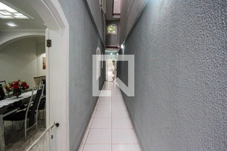 Casa à venda com 300m², 3 quartos e 2 vagasCorredor Lateral