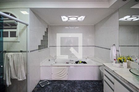 Casa à venda com 300m², 3 quartos e 2 vagasBanheiro da Suíte