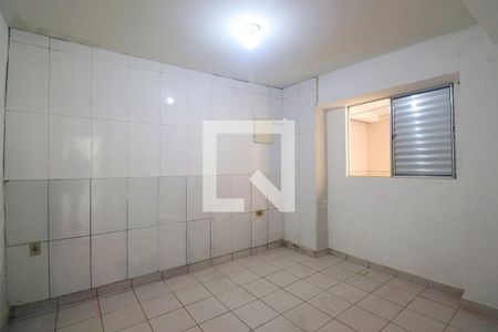 Quarto de casa para alugar com 1 quarto, 60m² em Vila Palmares, Santo André
