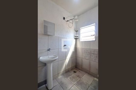 Banheiro de casa para alugar com 1 quarto, 60m² em Vila Palmares, Santo André