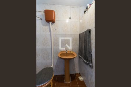 Banheiro de kitnet/studio para alugar com 1 quarto, 40m² em Olaria, Rio de Janeiro