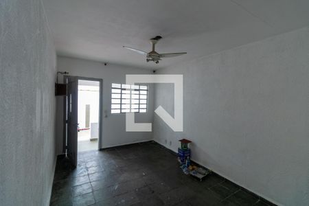Sala de casa para alugar com 3 quartos, 120m² em Centro, Itaquaquecetuba