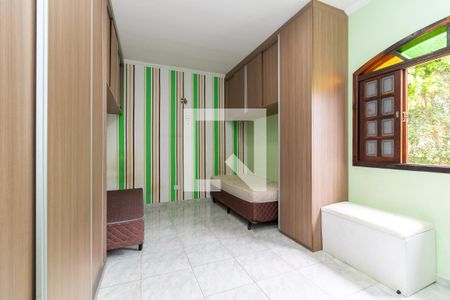 Casa à venda com 200m², 3 quartos e 7 vagas Casa à venda com 200m², 3 quartos e 7 vagasQuarto 2