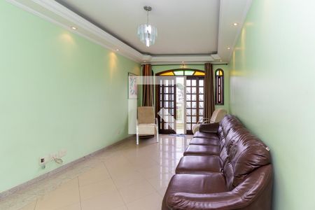 Sala de casa à venda com 3 quartos, 200m² em Itaquera, São Paulo