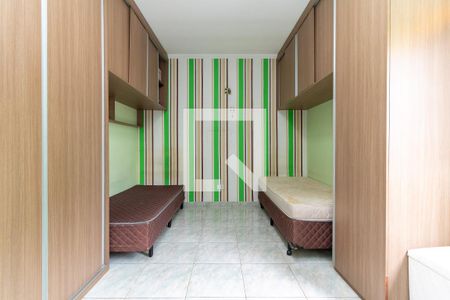 Casa à venda com 200m², 3 quartos e 7 vagas Casa à venda com 200m², 3 quartos e 7 vagasQuarto 2