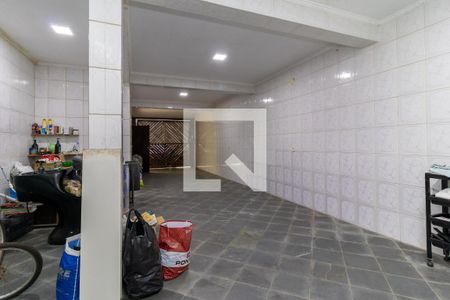 Casa à venda com 200m², 3 quartos e 7 vagas Casa à venda com 200m², 3 quartos e 7 vagasGaragem