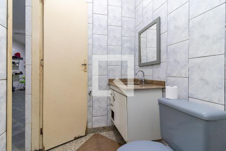 Casa à venda com 200m², 3 quartos e 7 vagas Casa à venda com 200m², 3 quartos e 7 vagasBanheiro 3