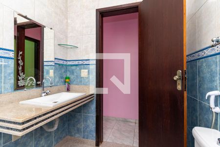 Casa à venda com 200m², 3 quartos e 7 vagas Casa à venda com 200m², 3 quartos e 7 vagasBanheiro da Suíte 1