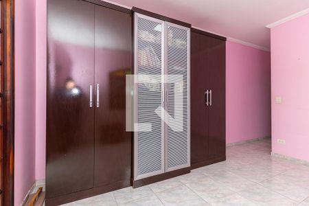 Casa à venda com 200m², 3 quartos e 7 vagas Casa à venda com 200m², 3 quartos e 7 vagasQuarto 1 - Suíte