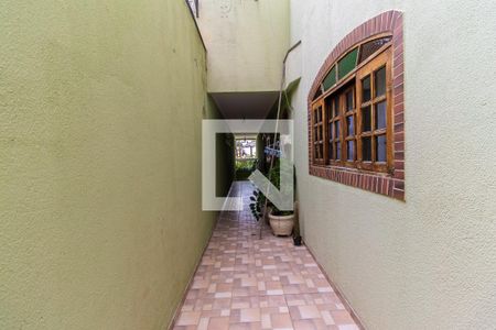 Casa à venda com 200m², 3 quartos e 7 vagas Casa à venda com 200m², 3 quartos e 7 vagasQuintal
