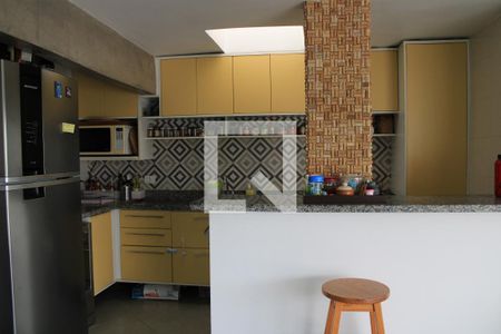 Apartamento à venda com 130m², 2 quartos e 2 vagasCozinha