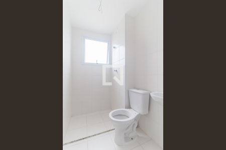 Banheiro de kitnet/studio para alugar com 1 quarto, 26m² em Botujuru, Mogi das Cruzes