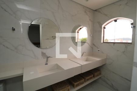 Casa para alugar com 172m², 3 quartos e 3 vagasBanheiro da Suíte