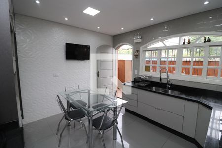 Casa para alugar com 172m², 3 quartos e 3 vagasCozinha