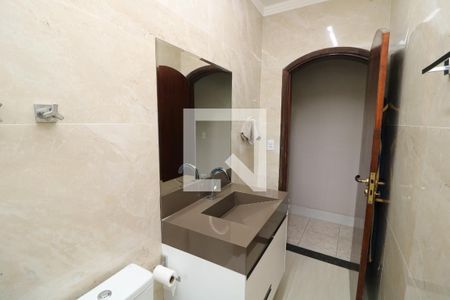 Casa para alugar com 172m², 3 quartos e 3 vagasBanheiro