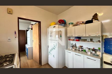 Apartamento à venda com 280m², 4 quartos e 2 vagascozinha