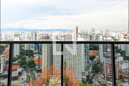 Vista Sala e Varanda de apartamento à venda com 2 quartos, 111m² em Sumarezinho, São Paulo