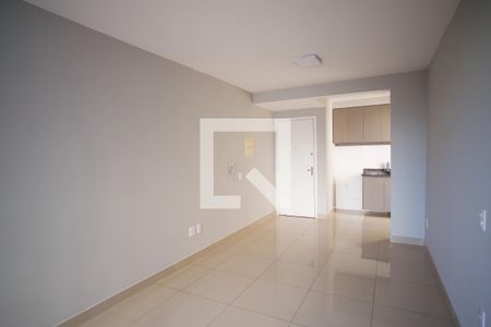 Sala de apartamento para alugar com 3 quartos, 70m² em Planalto, Belo Horizonte