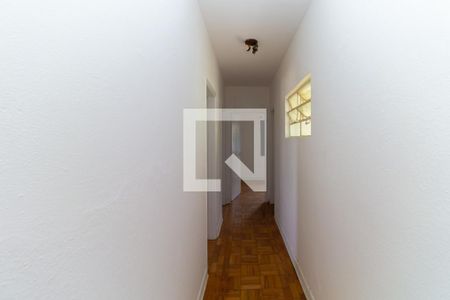 Corredor dos Quartos de apartamento para alugar com 3 quartos, 87m² em Quinta da Paineira, São Paulo