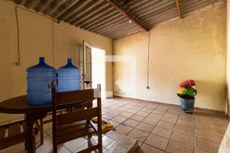 Casa à venda com 167m², 4 quartos e 4 vagasQuarto e Cozinha da Edícula 