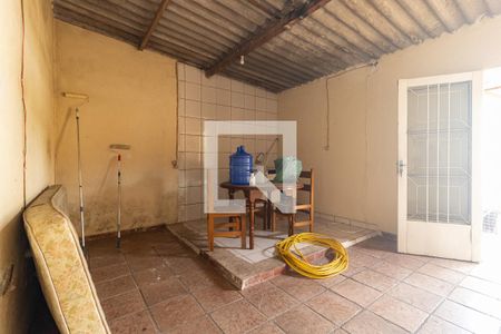 Casa à venda com 167m², 4 quartos e 4 vagasQuarto e Cozinha da Edícula 