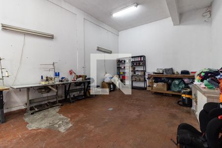 Casa à venda com 167m², 4 quartos e 4 vagasSalão 