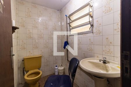 Casa à venda com 167m², 4 quartos e 4 vagasBanheiro do Salão 