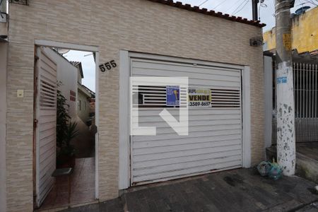 Casa à venda com 125m², 3 quartos e 1 vagaFachada
