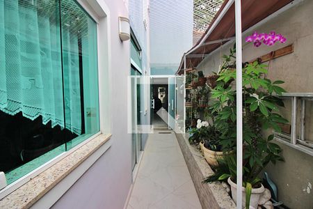 Casa para alugar com 248m², 3 quartos e 3 vagasCorredor