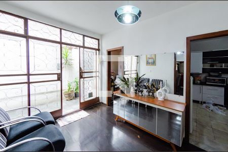 Sala 2 de casa à venda com 3 quartos, 320m² em Bonfim, Belo Horizonte