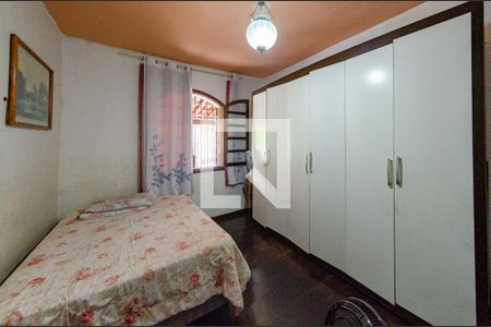 Quarto 1 de casa à venda com 3 quartos, 320m² em Bonfim, Belo Horizonte