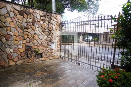 Casa à venda com 398m², 4 quartos e 5 vagas Casa à venda com 398m², 4 quartos e 5 vagasGaragem