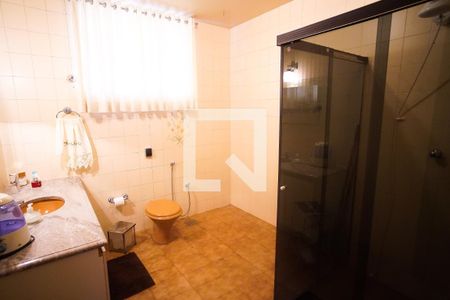 Casa à venda com 398m², 4 quartos e 5 vagas Casa à venda com 398m², 4 quartos e 5 vagasBanheiro 2