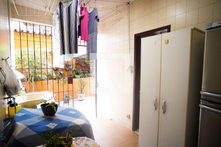 Casa à venda com 398m², 4 quartos e 5 vagas Casa à venda com 398m², 4 quartos e 5 vagasÁrea de Serviço