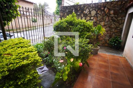 Casa à venda com 398m², 4 quartos e 5 vagas Casa à venda com 398m², 4 quartos e 5 vagasJardim