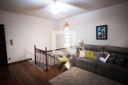 Casa à venda com 398m², 4 quartos e 5 vagas Casa à venda com 398m², 4 quartos e 5 vagasSala 4