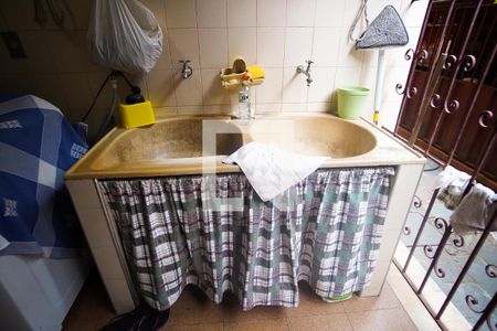 Casa à venda com 398m², 4 quartos e 5 vagas Casa à venda com 398m², 4 quartos e 5 vagasÁrea de Serviço