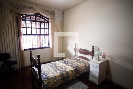 Casa à venda com 398m², 4 quartos e 5 vagas Casa à venda com 398m², 4 quartos e 5 vagasQuarto 4