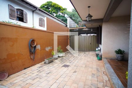 Casa à venda com 398m², 4 quartos e 5 vagas Casa à venda com 398m², 4 quartos e 5 vagasQuintal