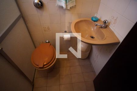 Casa à venda com 398m², 4 quartos e 5 vagas Casa à venda com 398m², 4 quartos e 5 vagasBanheiro Suíte